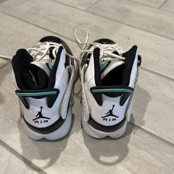 This is the Jordan 6 rings GS - Picture 2 of 4